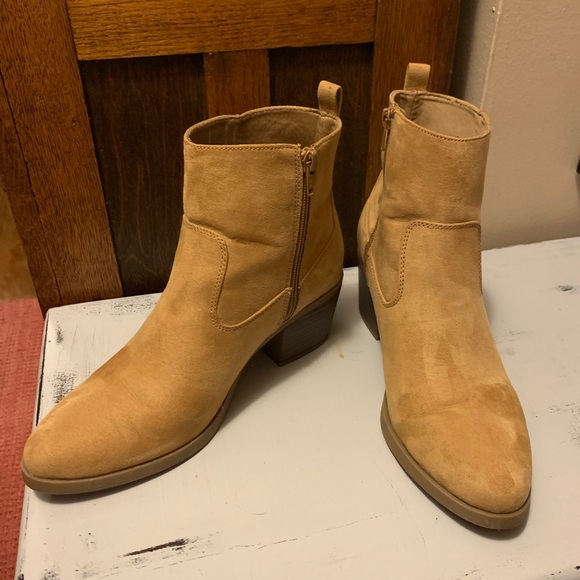 Shoes - NWOT Women’s Suede Ankle Boots - Tan